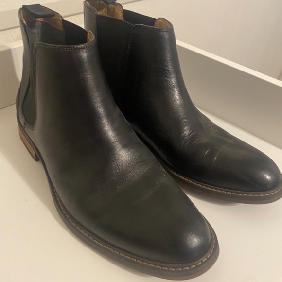 Vionic Men's Chelsea Boots - Picture 6 of 7
